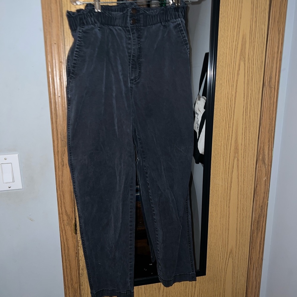 Universal thread size 10 paperbag waist straight leg pants